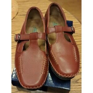 Propét Womens T-Strap Mary Jane Comfortable Shoes Color Brown Sz 6.5 Cafe Walker